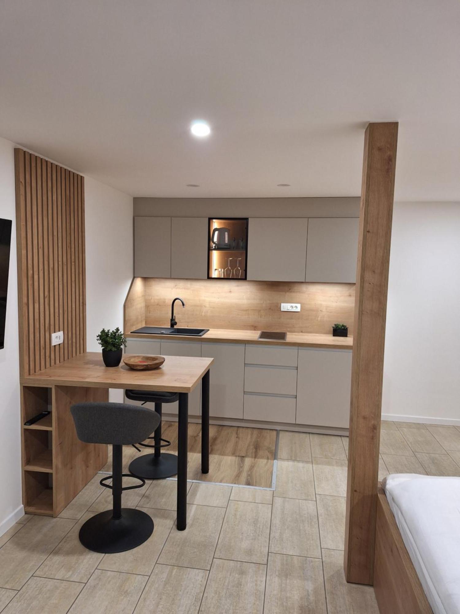 Apartamento Prenocisca Kralj Komenda Exterior foto