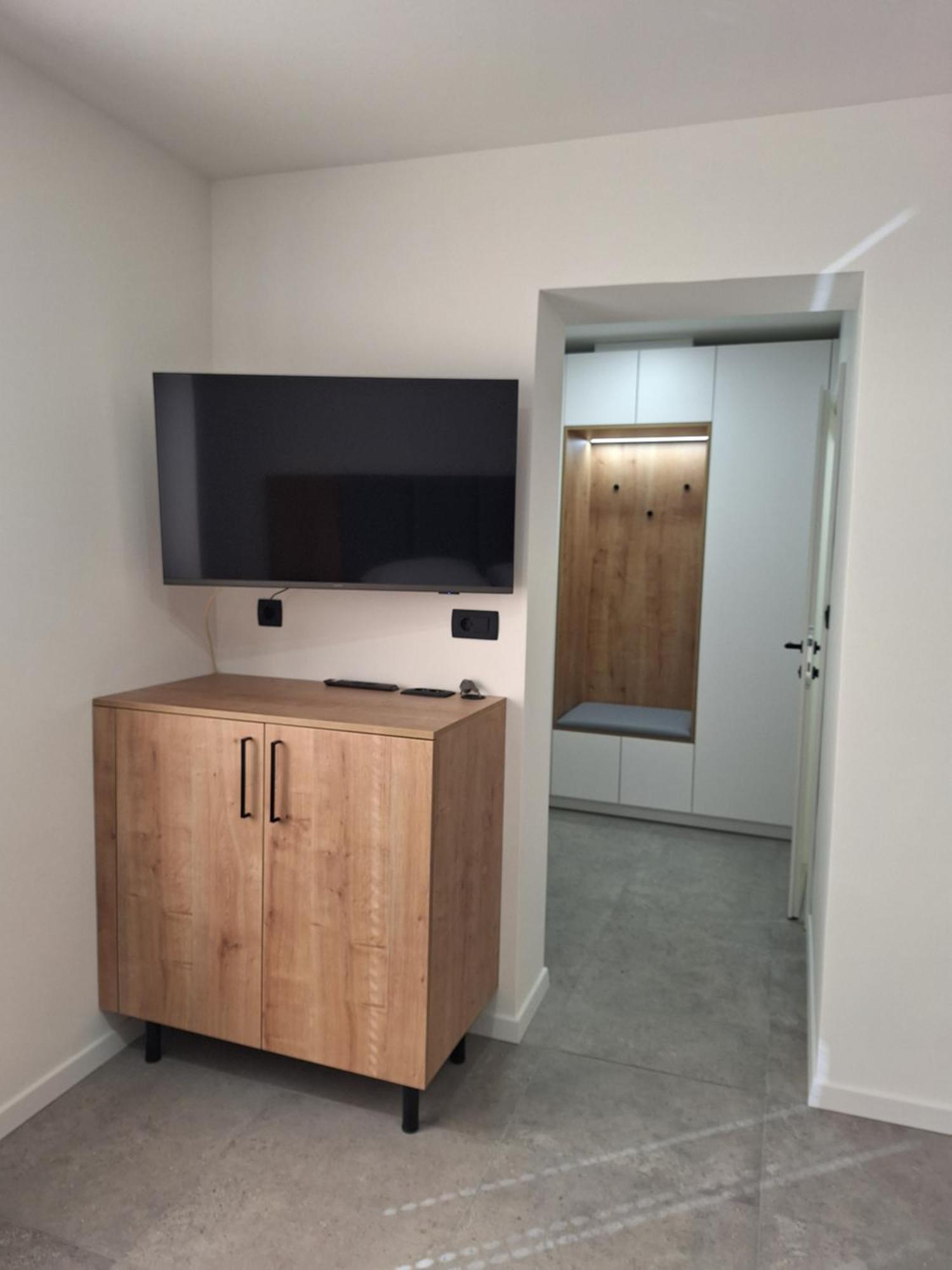 Apartamento Prenocisca Kralj Komenda Exterior foto