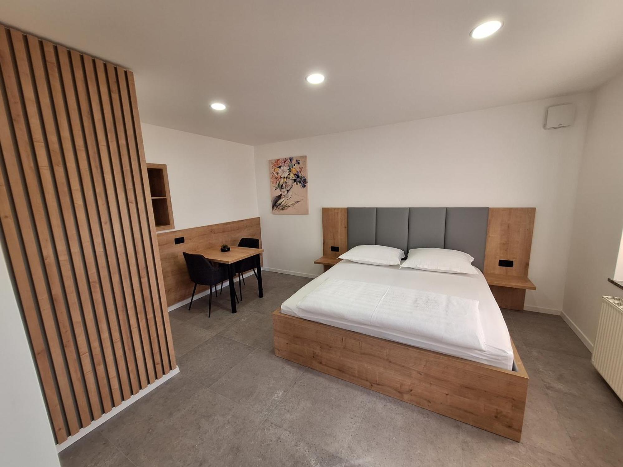 Apartamento Prenocisca Kralj Komenda Exterior foto